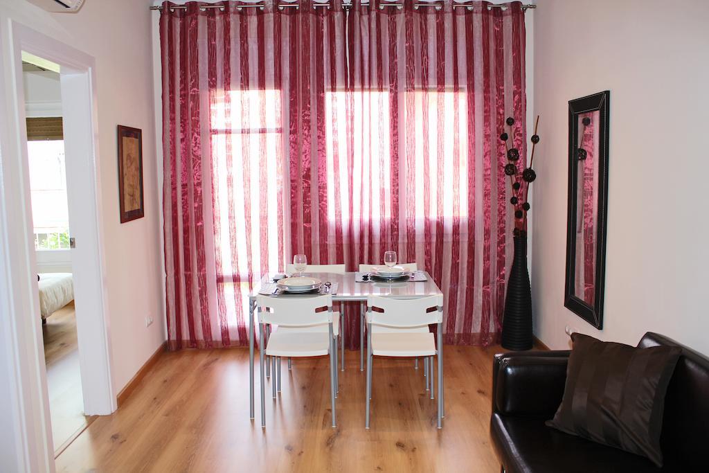 Classbedroom Gaudi Apartments Barcelona Room photo