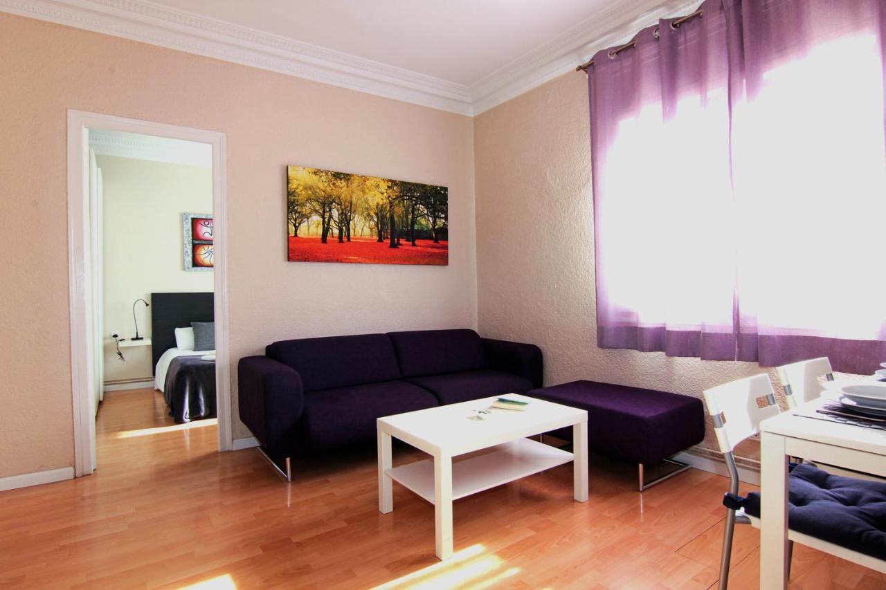 Classbedroom Gaudi Apartments Barcelona Room photo